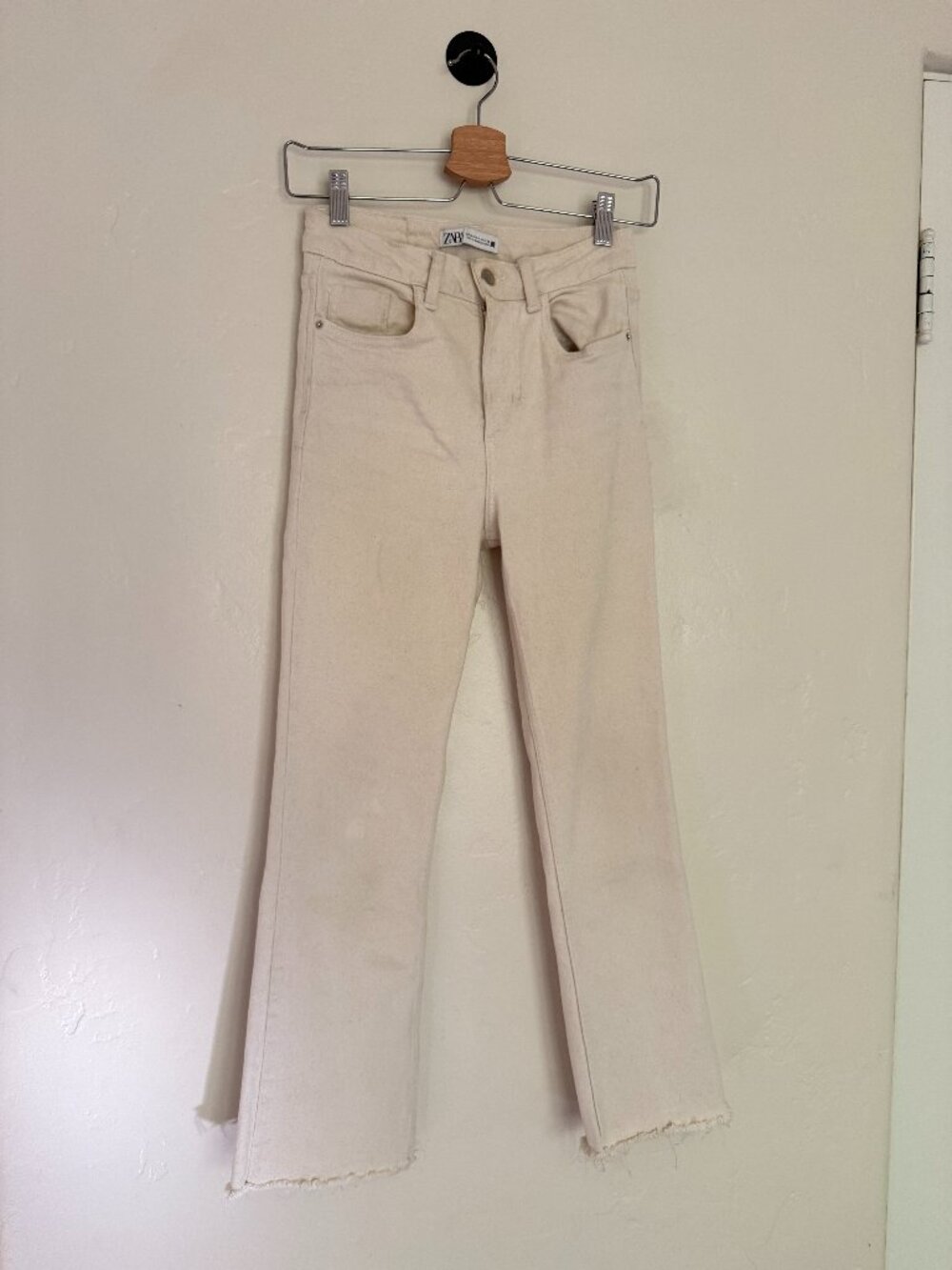 Zara Straight Jeans - Ecru